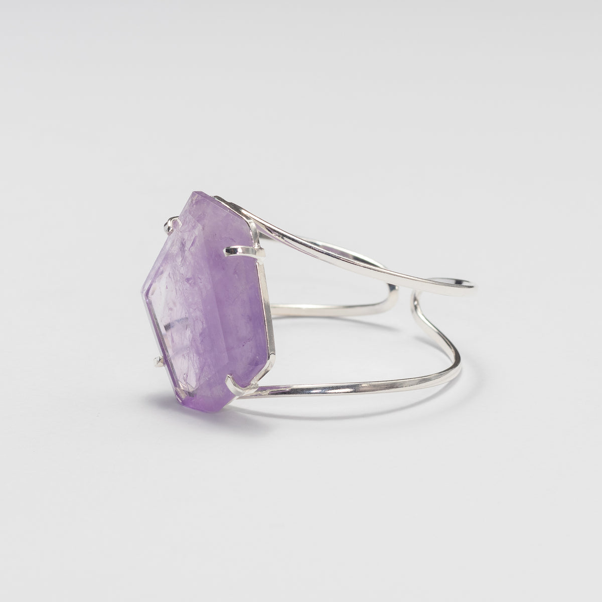 Bracelet en améthyste forme libre facettée