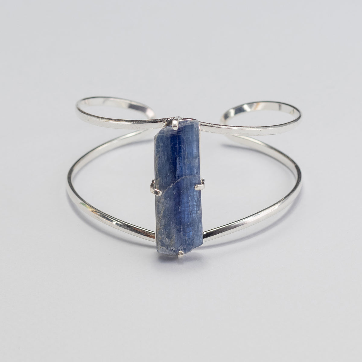 Bracelet en cyanite bleue brute