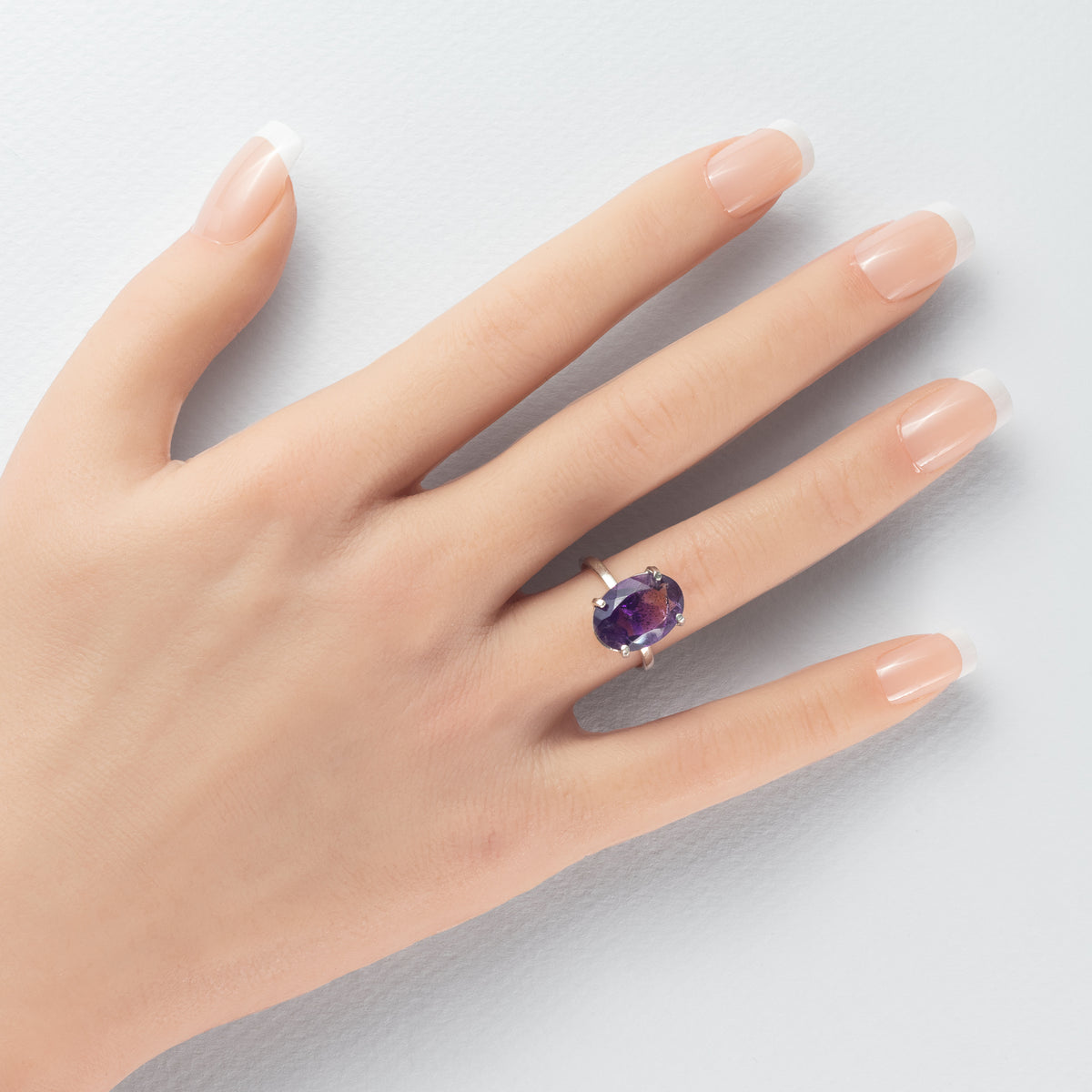 Bague en améthyste ovale en argent 925
