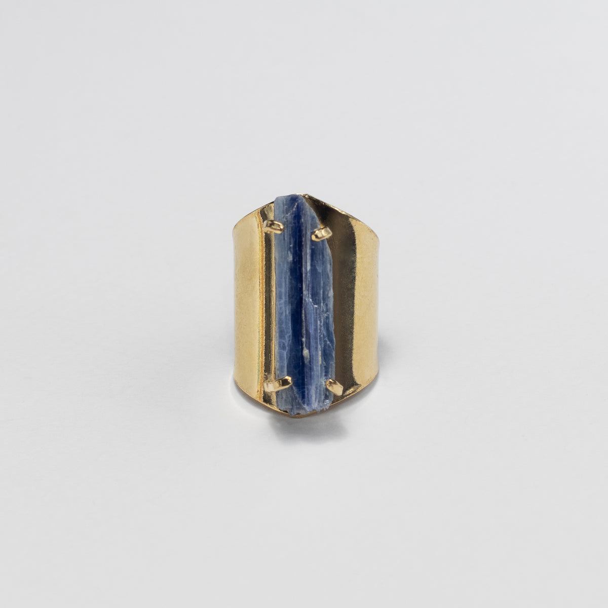Bague ouverte en cyanite bleue brute