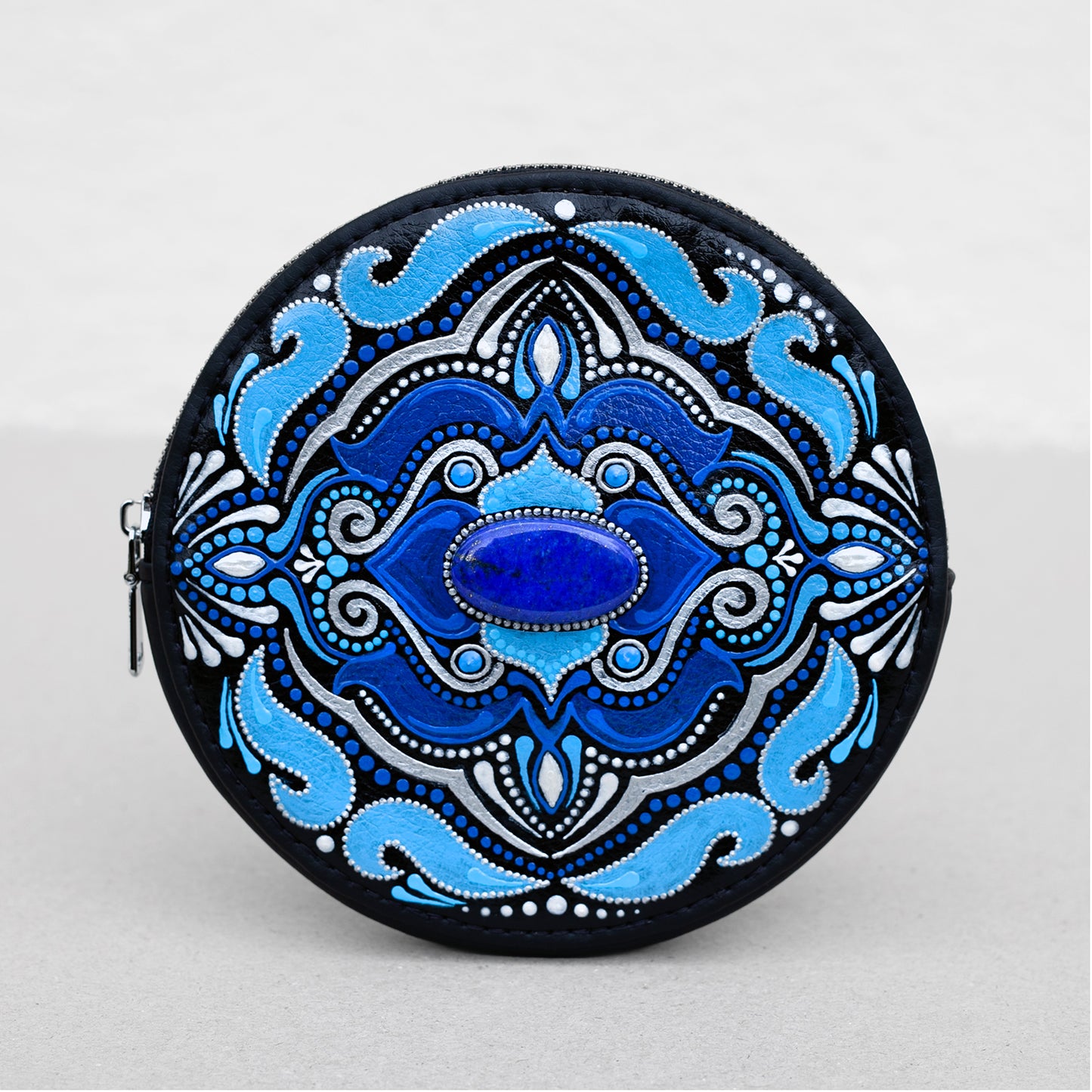 Sac rond en denim avec lapis-lazuli