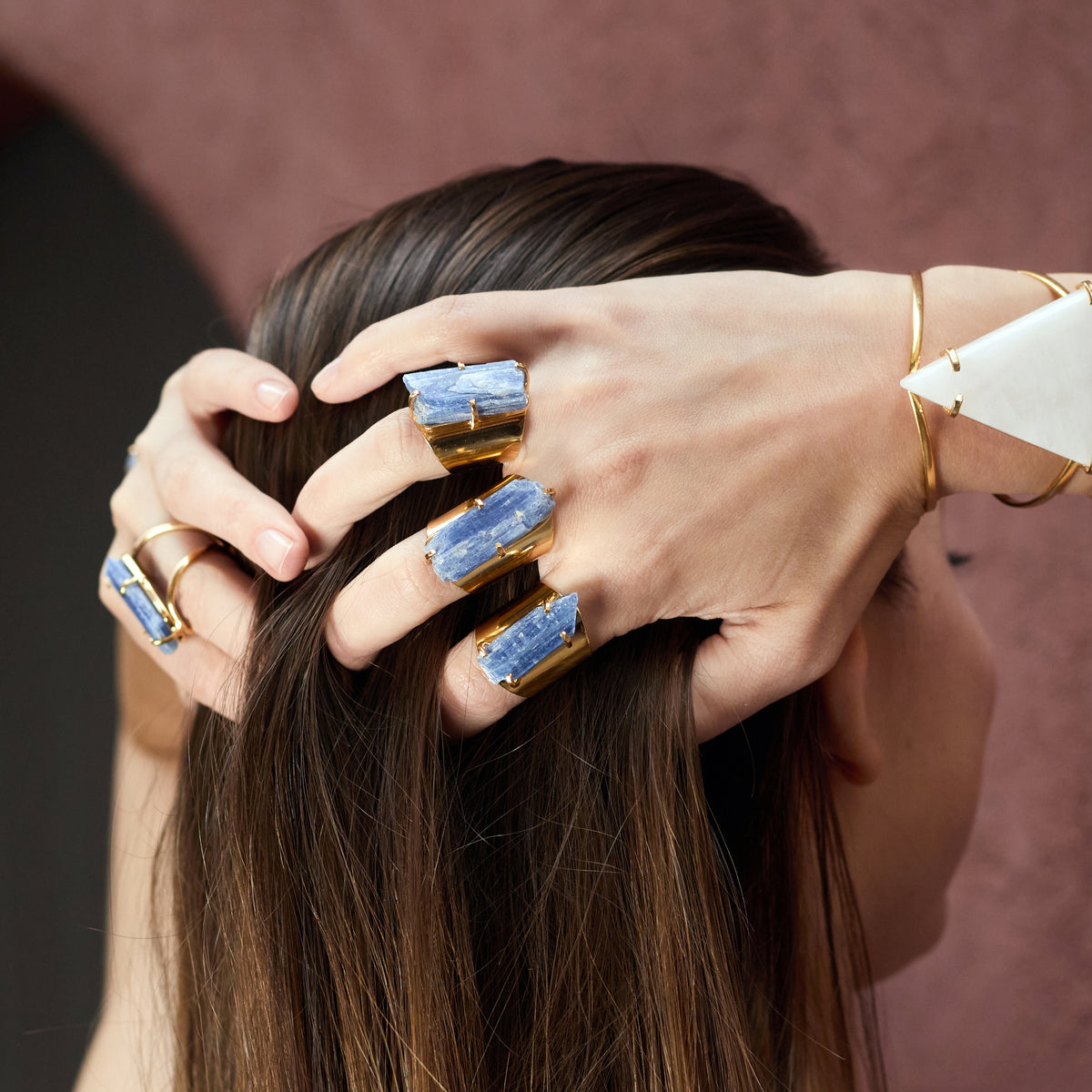 Bague ouverte en cyanite bleue brute