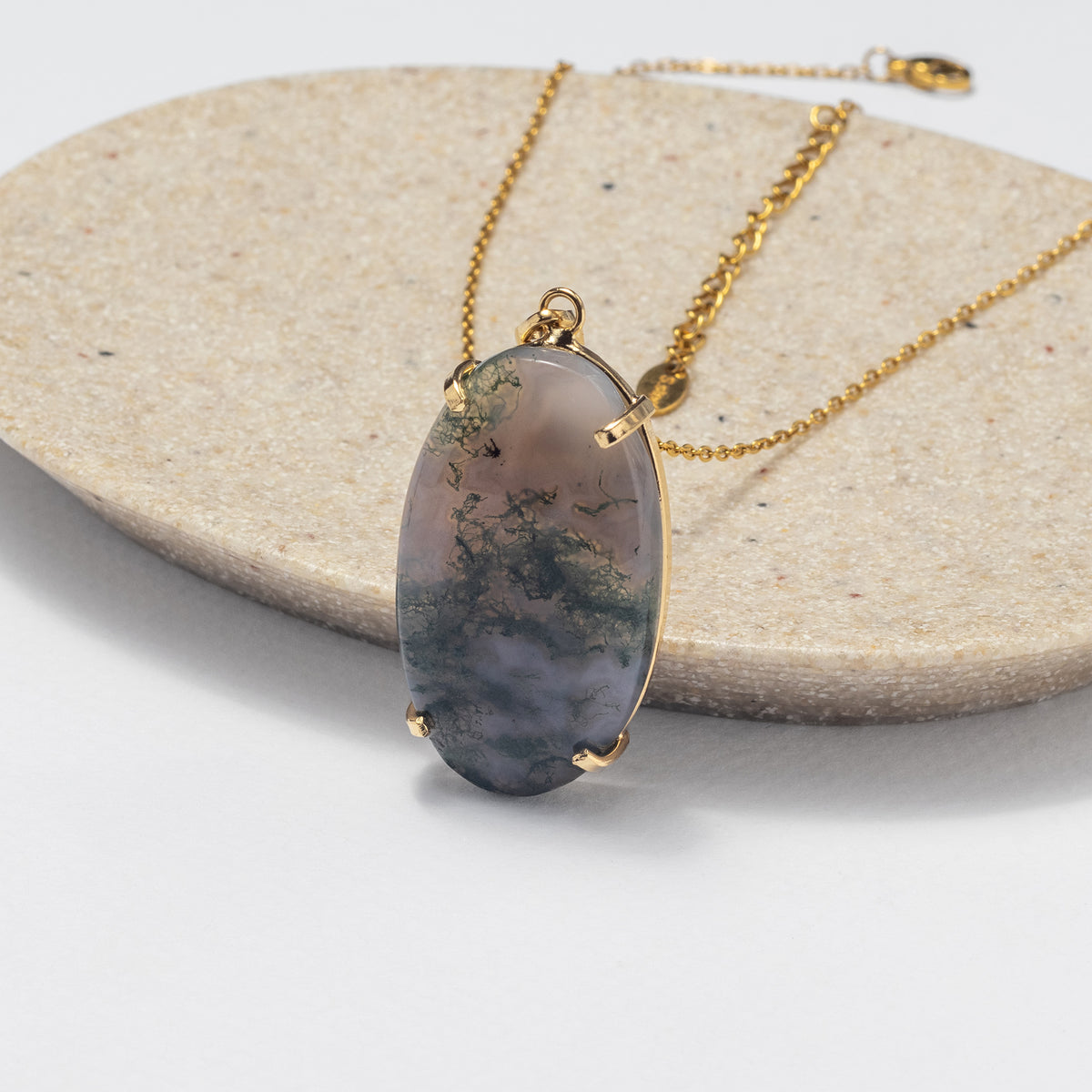 Moss agate oval cabochon pendant