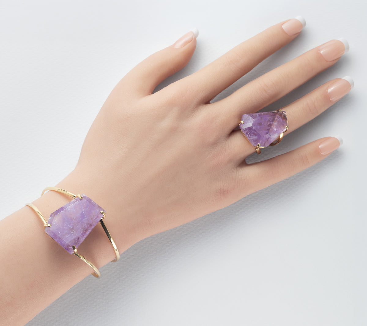 Bracelet en améthyste forme libre facettée