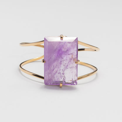 Bracelet en améthyste avec petit cabochon rectangulaire