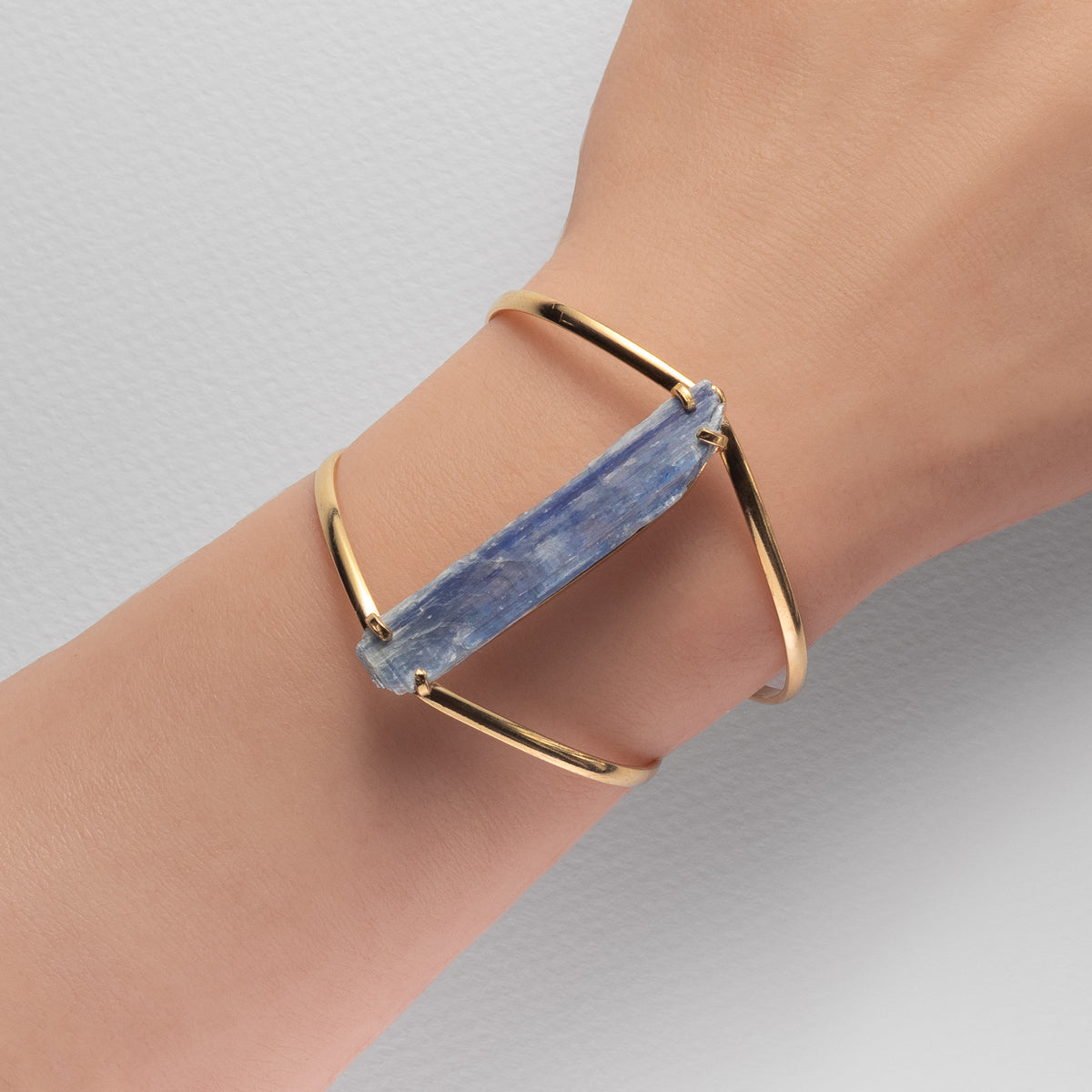 Bracelet en cyanite bleue brute