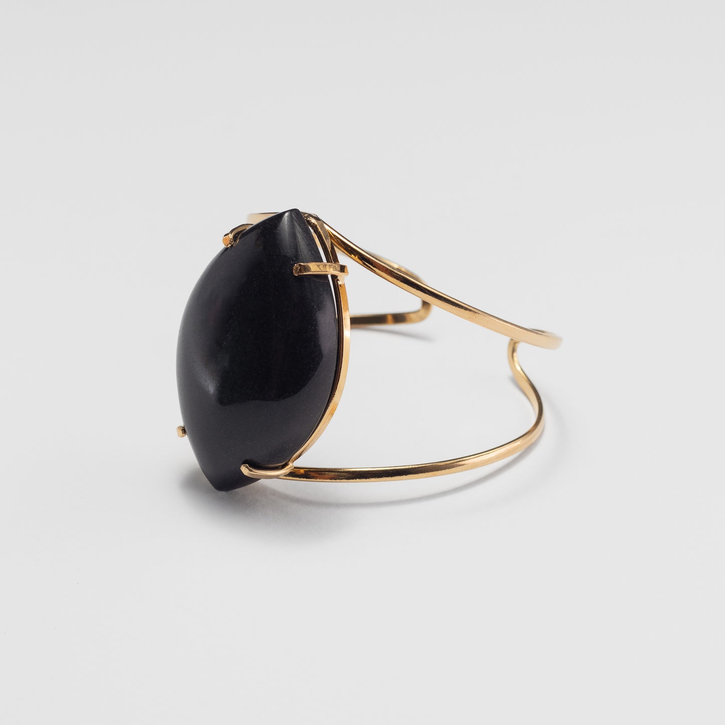 Bracelet en onyx noir cabochon marquise