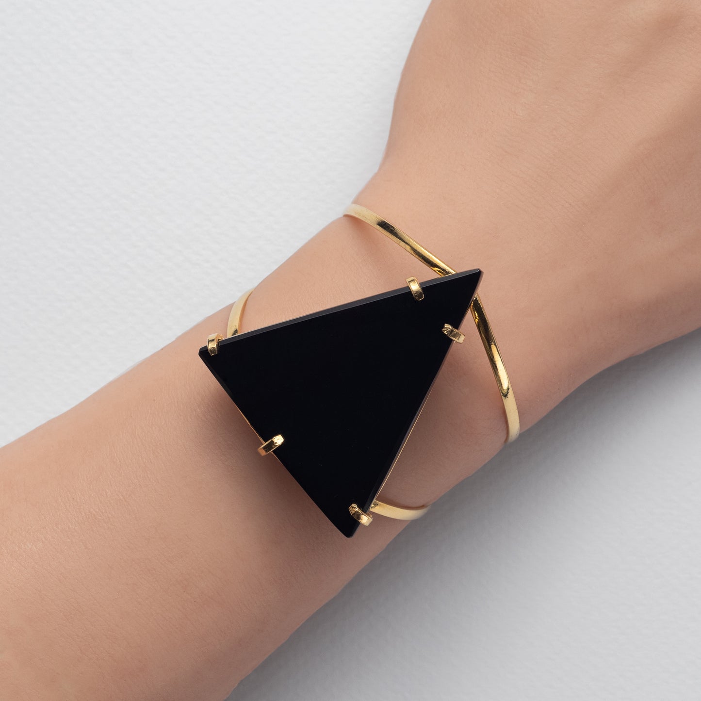 Bracelet en onyx noir triangulaire