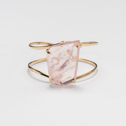 Bracelet en quartz rose facetté de forme libre
