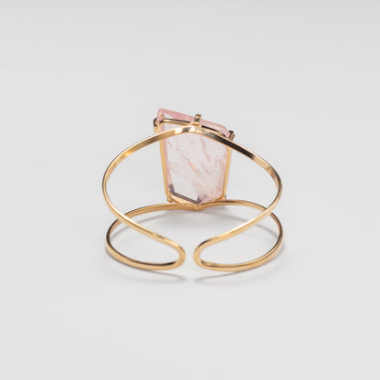 Bracelet en quartz rose facetté de forme libre