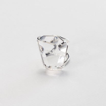 Bague en cristal de roche facetté forme libre