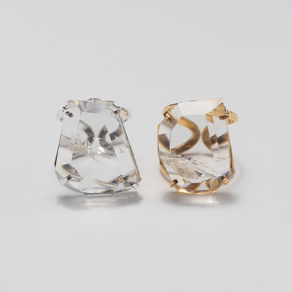 Bague en cristal de roche facetté forme libre