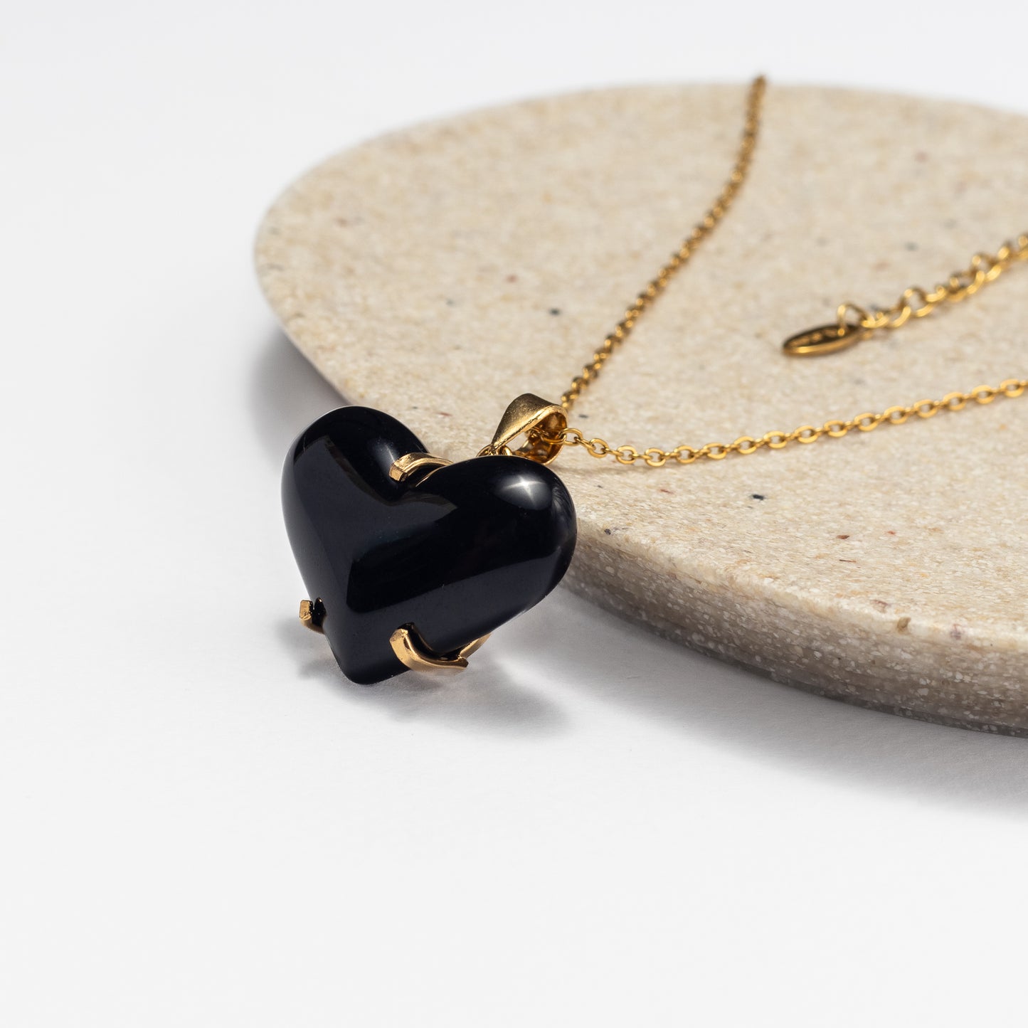 Pendentif cœur en obsidienne noire