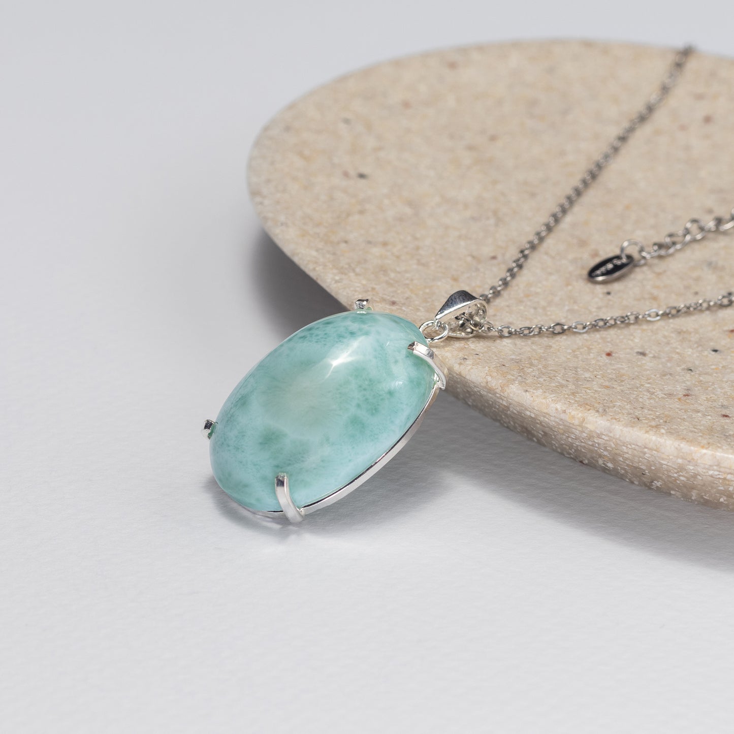 Pendentif en larimar ovale