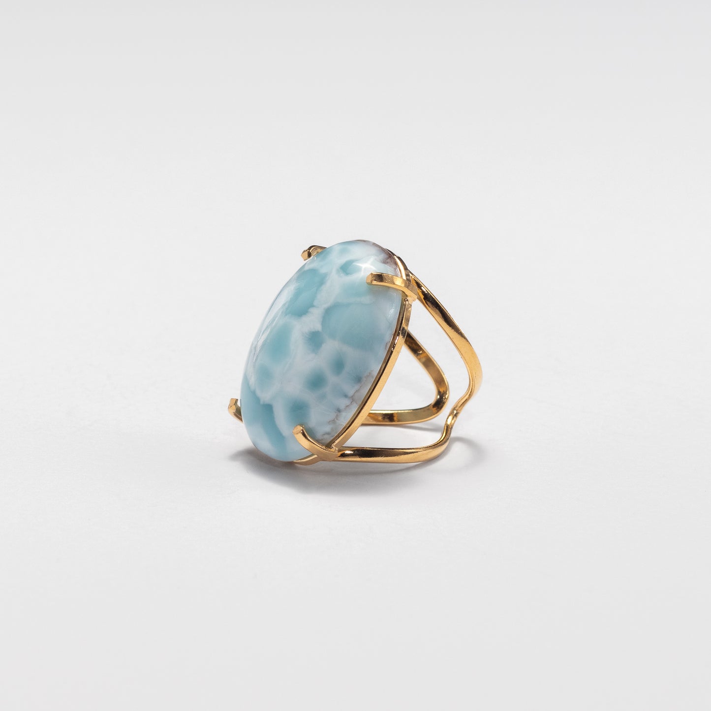 Bague en larimar cabochon ovale