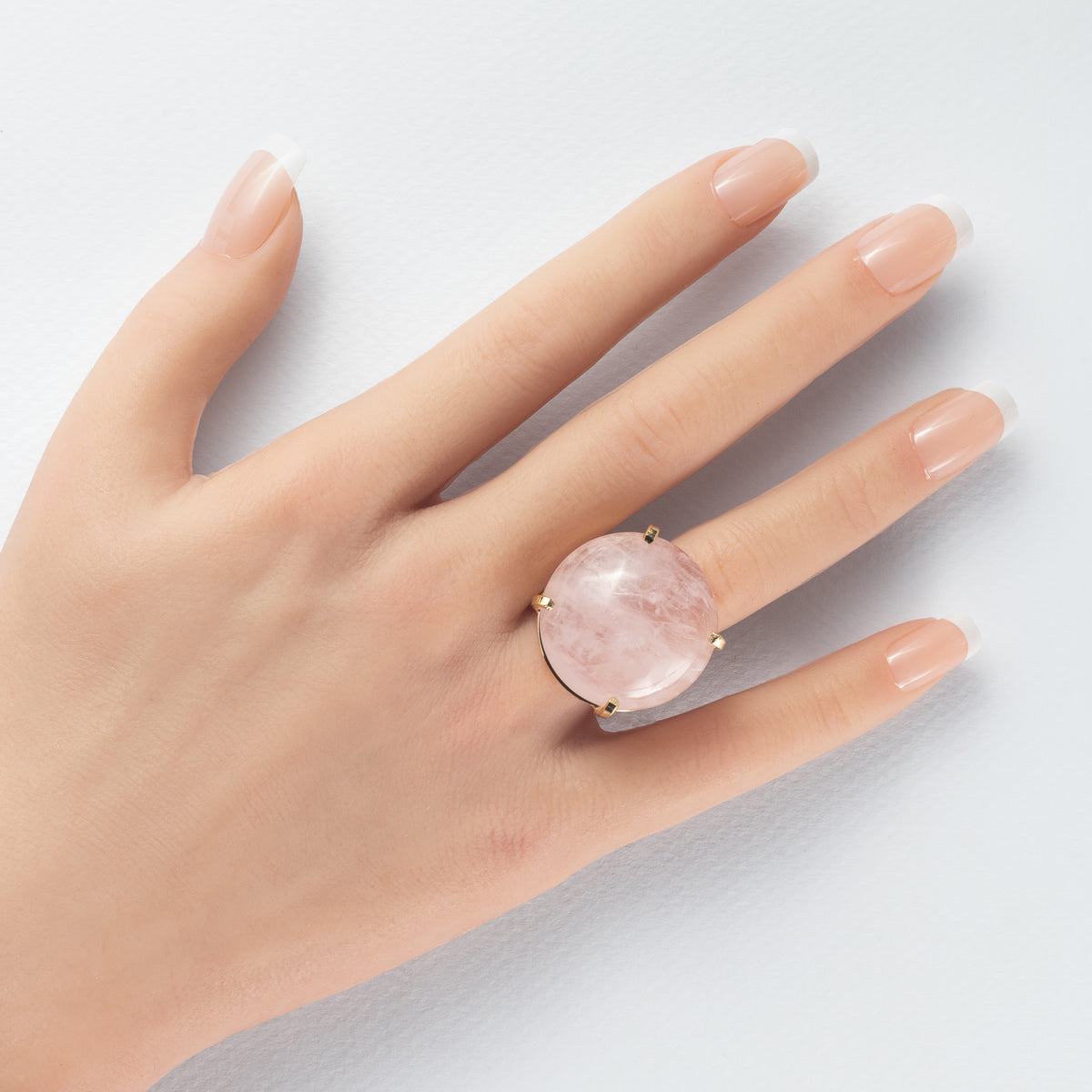 Bague en quartz rose avec cabochon rond