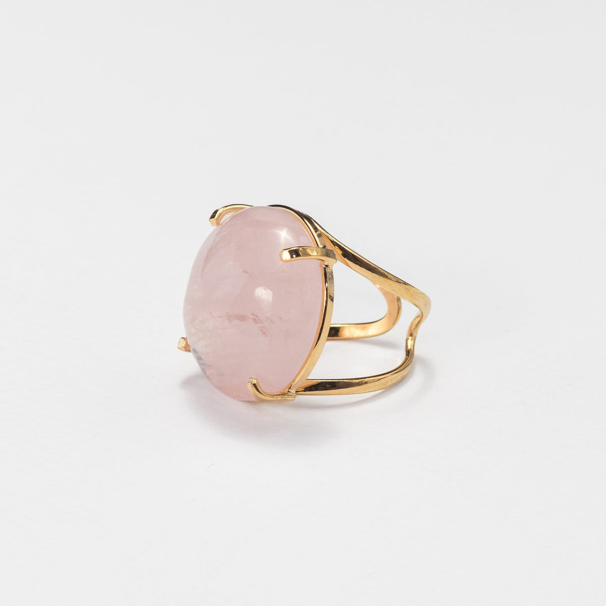 Bague en quartz rose avec cabochon rond
