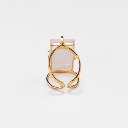 Bague en quartz rose taille baguette
