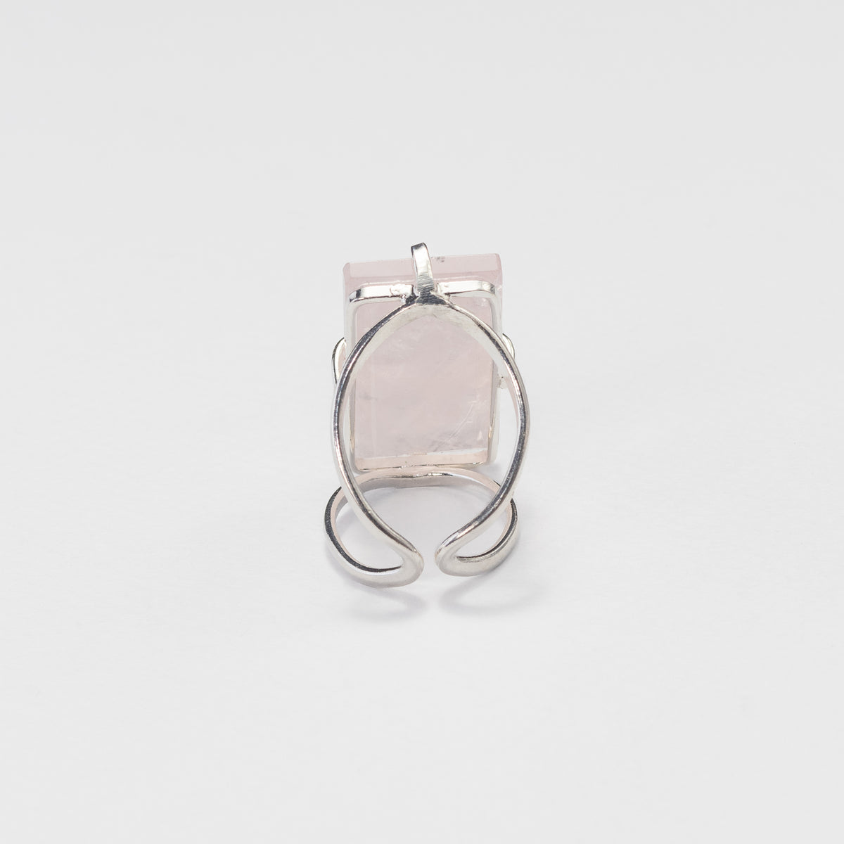 Bague en quartz rose taille baguette