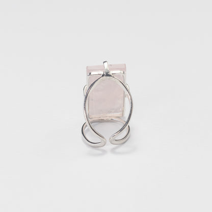 Bague en quartz rose taille baguette