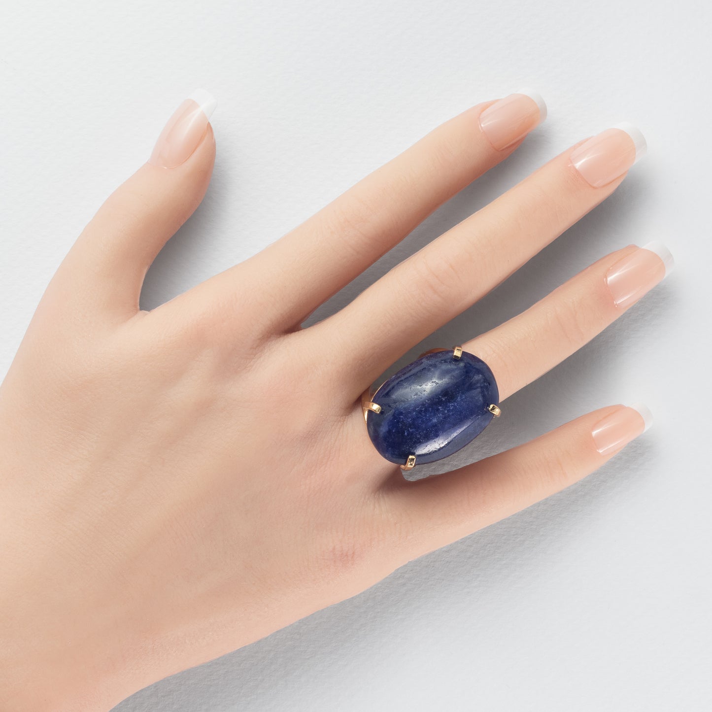 Bague statement en sodalite cabochon ovale