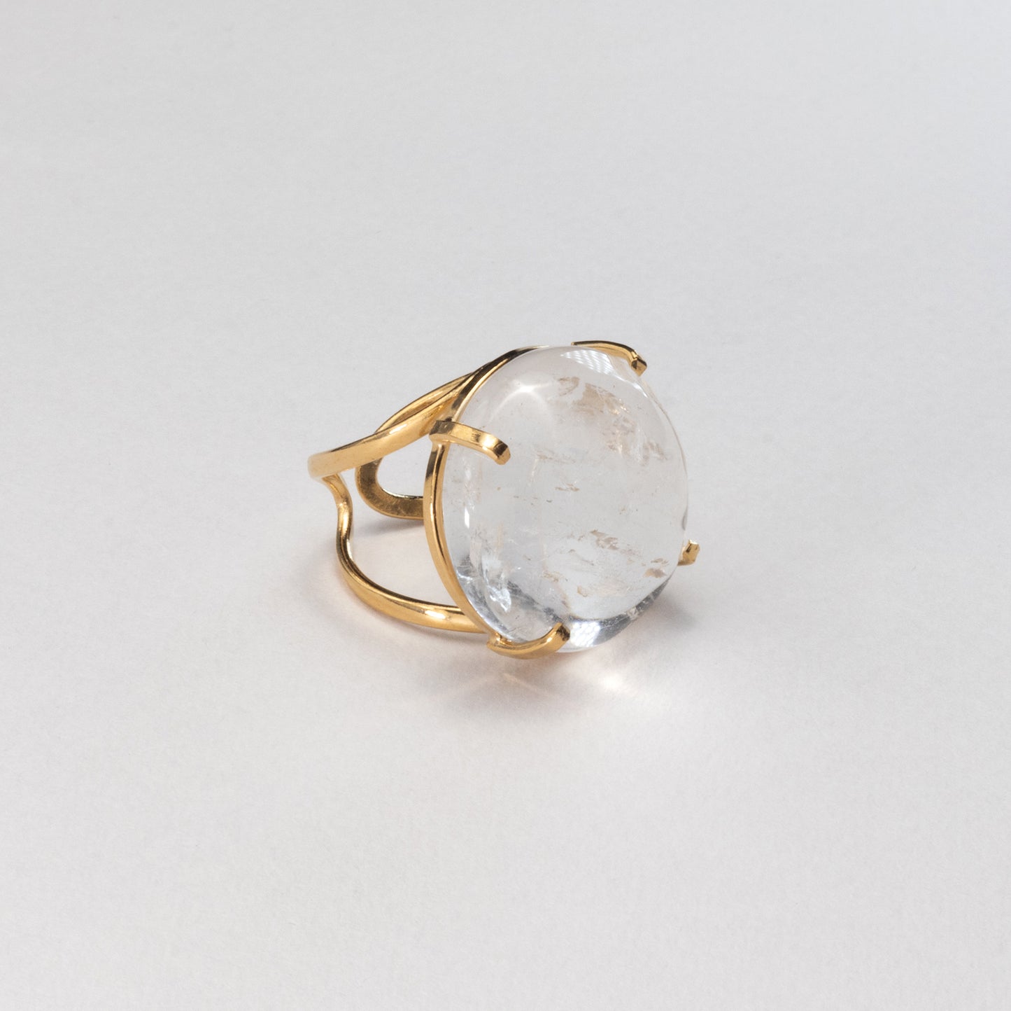 Bague en cristal de roche cabochon rond