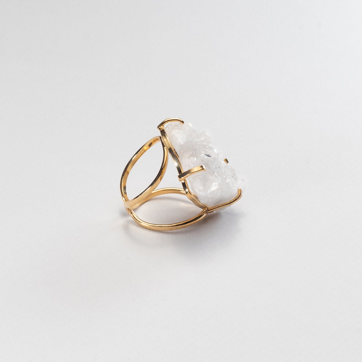 Bague oversize en cristal de roche en grappe