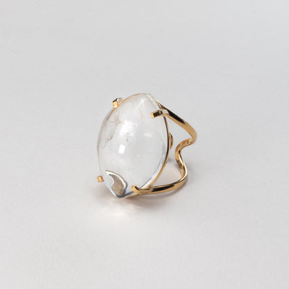 Bague en cristal de roche cabochon marquise