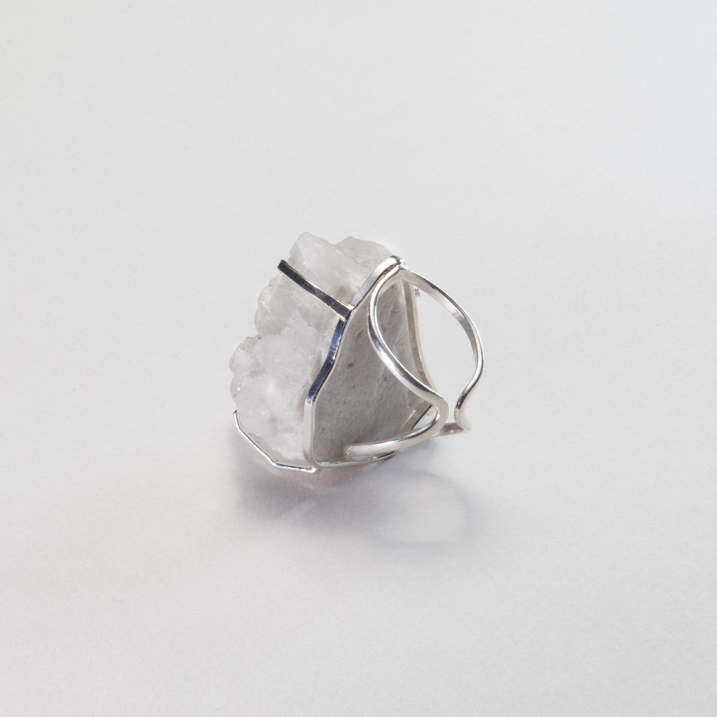 Bague oversize en cristal de roche en grappe