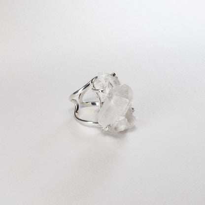 Bague oversize en cristal de roche en grappe
