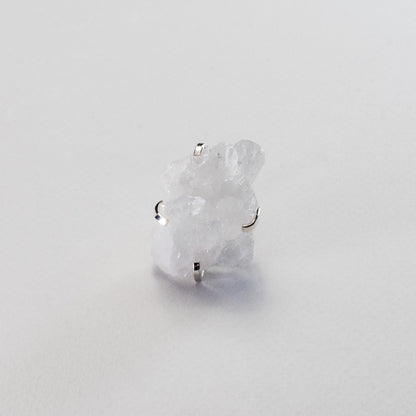Bague oversize en cristal de roche en grappe