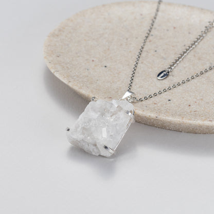 Pendentif en cristal de roche en grappe