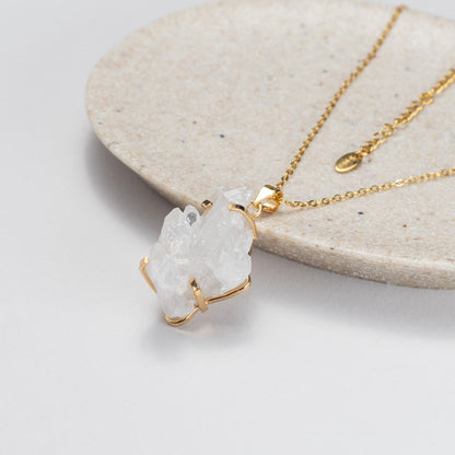 Pendentif en cristal de roche en grappe