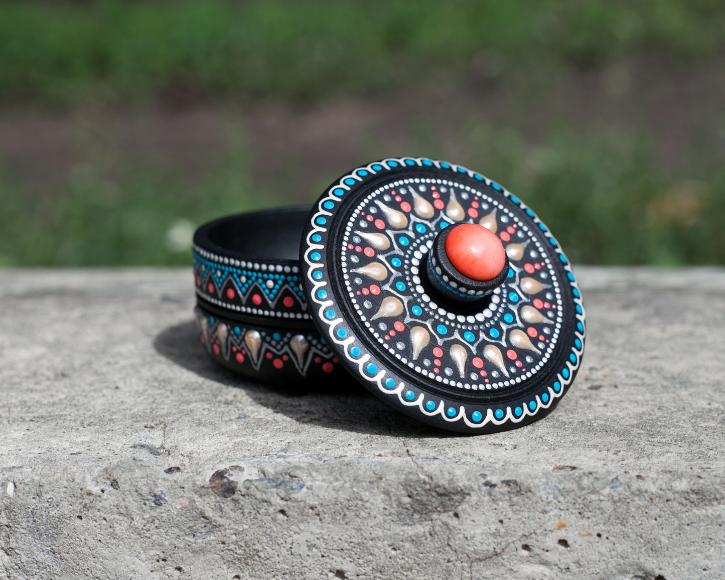 Round Box 'Coral Reef'