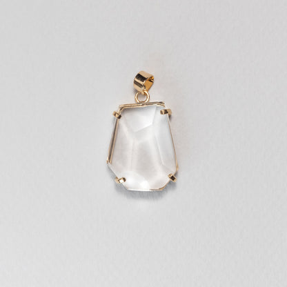 Pendentif en cristal facetté forme libre