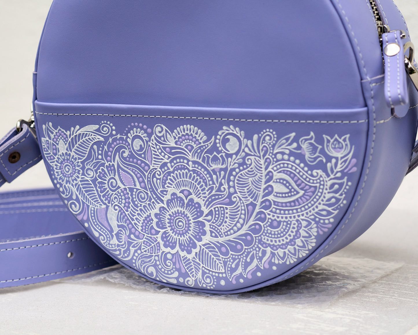 Round Leather Bag 'Lavender'