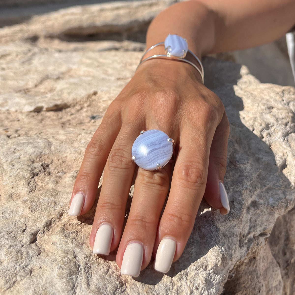 Bagues en agate dentelle bleue