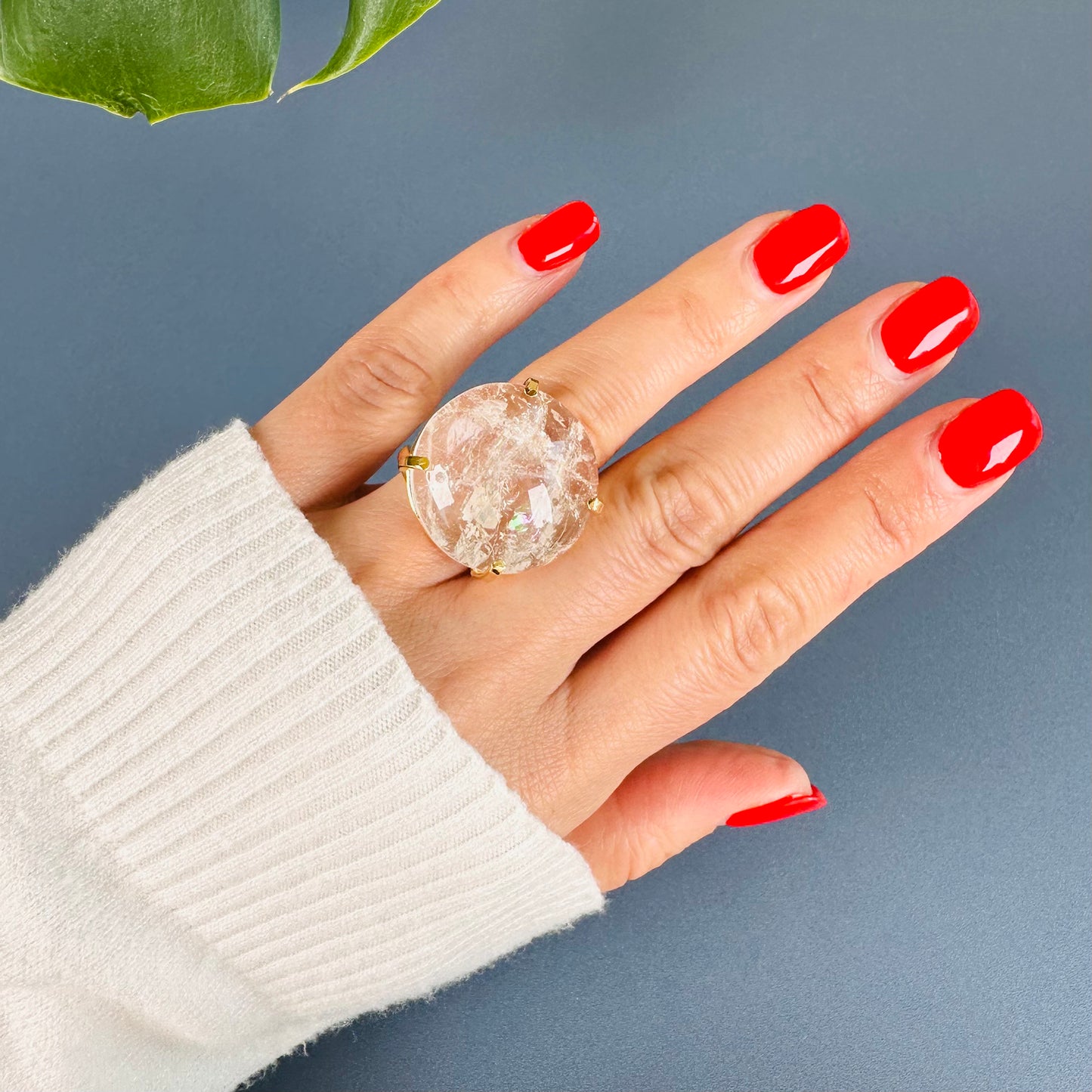 Bague en cristal de roche cabochon rond
