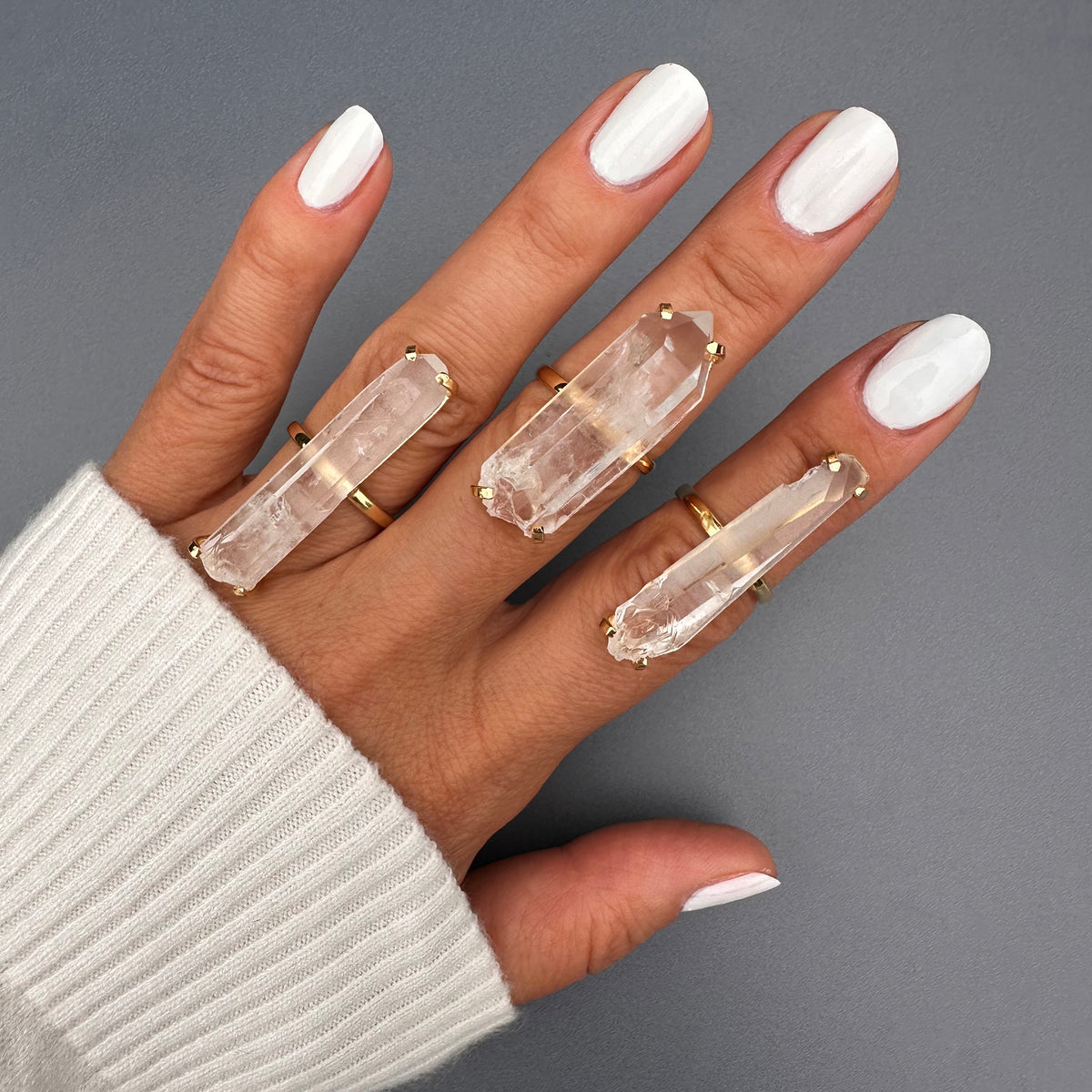 Bague avec pointe de quartz lémurien