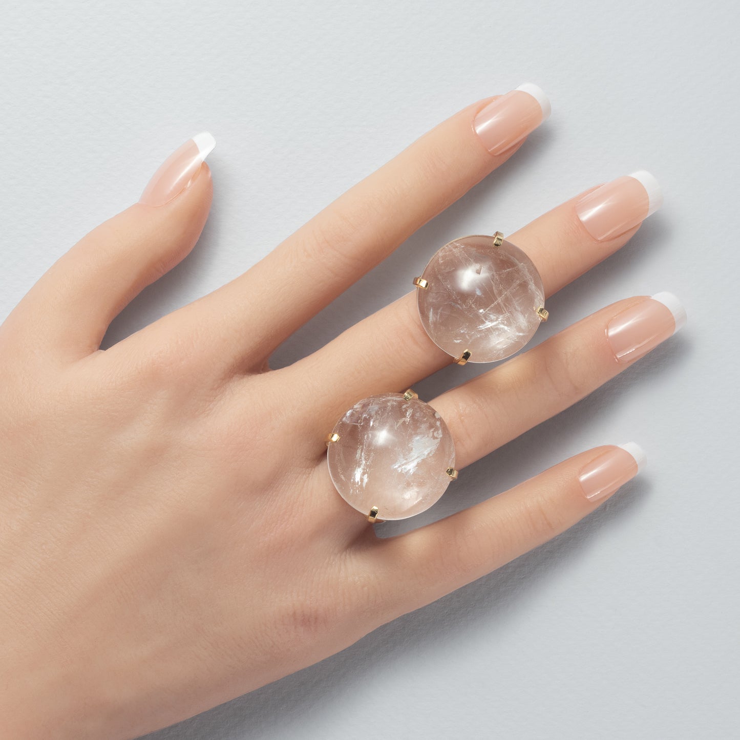 Bague en cristal de roche cabochon rond