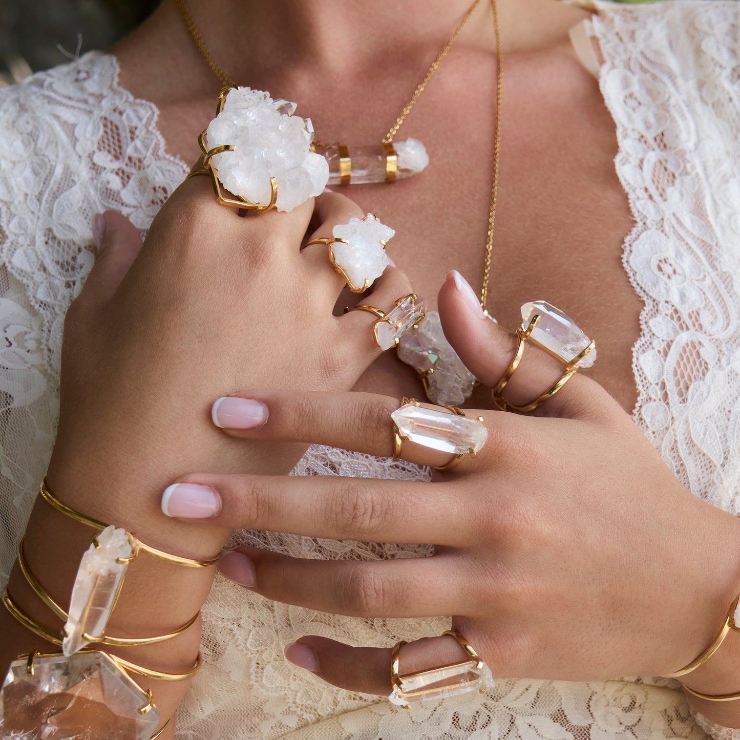 Bague oversize en cristal de roche en grappe