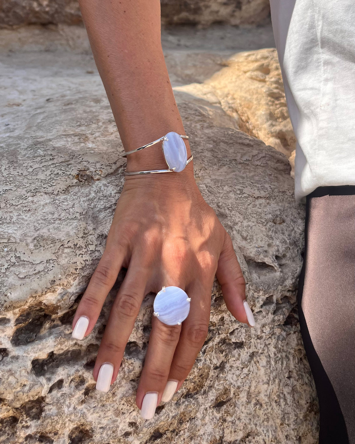 Bagues en agate dentelle bleue
