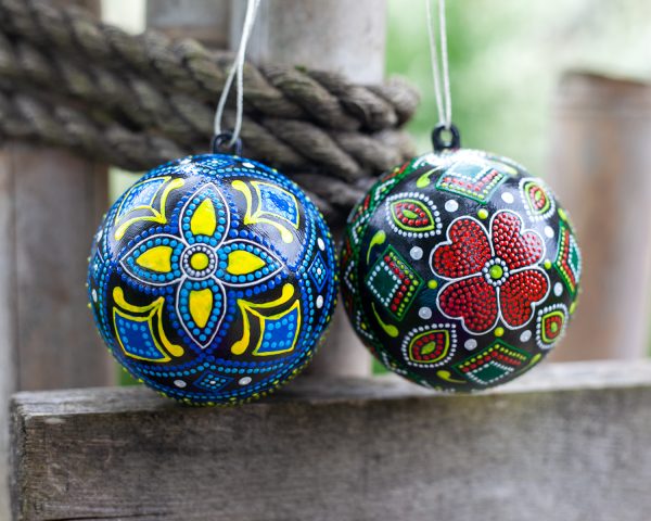 Ukrainian ornament Christmas bauble