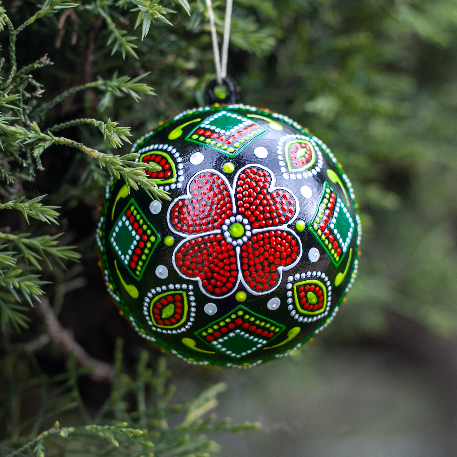 Ukrainian ornament Christmas bauble
