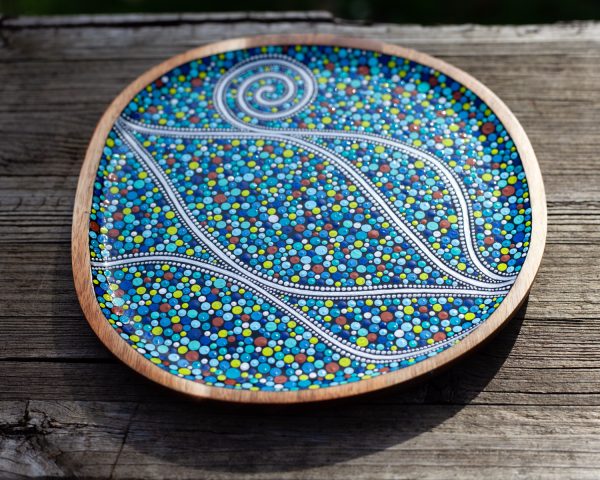 Blue dots wooden plate